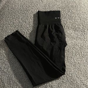 NVGTN Solid Seamless Leggings